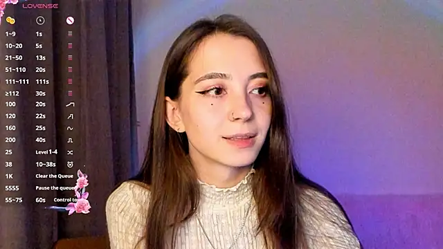 Snapshot of EvaBradley chatting on 10/09/25, 05:44 EvaBradley online show from 10/09/25, 05:44