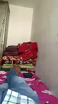 Snapshot of GO_LALA chatting on 12/21/24, 06:30 GO LALA online show from 12/21/24, 06:30