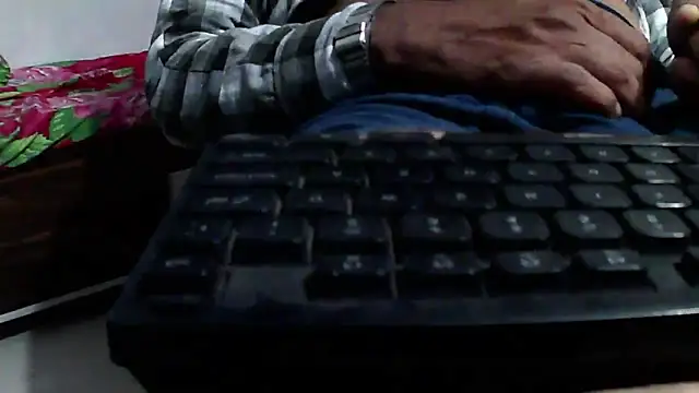 Snapshot of GO_LALA chatting on 01/21/25, 01:00 GO LALA online show from 01/21/25, 01:00