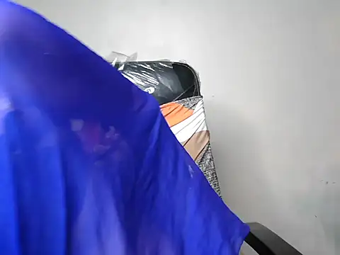 Snapshot of Cute-Hazel chatting on 09/23/25, 07:22 Cute-Hazel online show from 09/23/25, 07:22