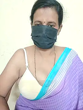 Snapshot of akshara_22 chatting on 12/15/24, 08:52 akshara 22 online show from 12/15/24, 08:52