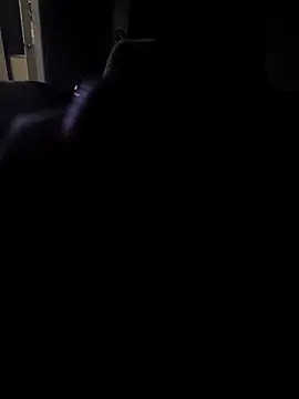 Snapshot of fundick132 chatting on 10/05/25, 04:33 fundick132 online show from 10/05/25, 04:33