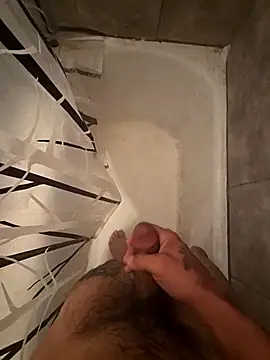 Snapshot of fundick132 chatting on 11/18/25, 08:08 fundick132 online show from 11/18/25, 08:08