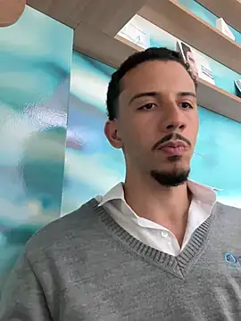 Snapshot of pteno1 chatting on 12/11/24, 05:48 pteno1 online show from 12/11/24, 05:48