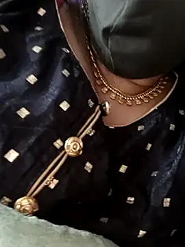 Snapshot of Anamika_Kapoor chatting on 01/09/25, 06:36 Anamika Kapoor online show from 01/09/25, 06:36