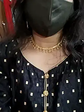 Snapshot of Anamika_Kapoor chatting on 01/10/25, 01:10 Anamika Kapoor online show from 01/10/25, 01:10