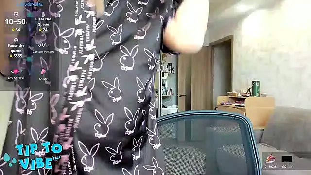 Snapshot of lady_Nati chatting on 02/14/25, 01:40 lady Nati online show from 02/14/25, 01:40