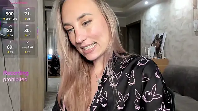 Snapshot of lady_Nati chatting on 11/18/25, 02:43 lady Nati online show from 11/18/25, 02:43