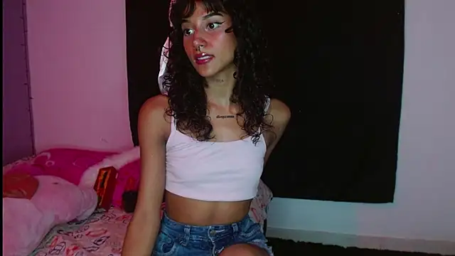 Snapshot of Chelsea__2 chatting on 12/19/24, 08:34 Chelsea  2 online show from 12/19/24, 08:34