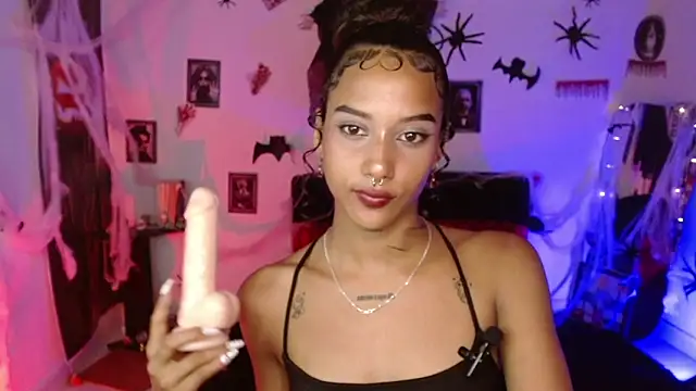 Snapshot of Chelsea__2 chatting on 10/23/25, 05:12 Chelsea  2 online show from 10/23/25, 05:12