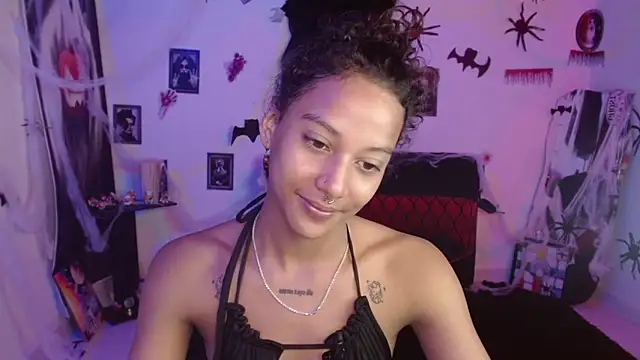 Snapshot of Chelsea__2 chatting on 10/25/25, 12:45 Chelsea  2 online show from 10/25/25, 12:45