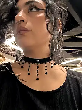 Lila Desiree online show from 12/13/24, 02:54