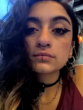 Lila Desiree online show from 12/14/24, 12:22