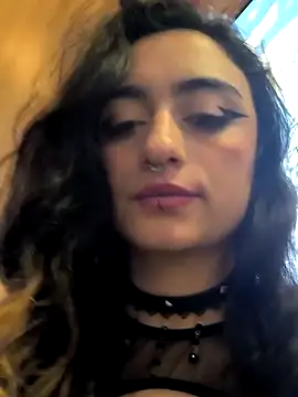 Lila Desiree online show from 12/16/24, 12:04