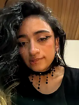 Lila Desiree online show from 12/18/24, 06:32