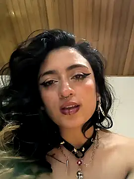 Snapshot of Lila_Desiree chatting on 12/19/24, 08:02 Lila Desiree online show from 12/19/24, 08:02