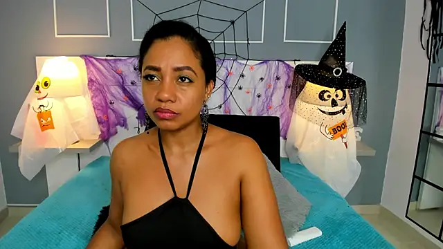 Kamila-Kane online show from 10/28/25, 08:00