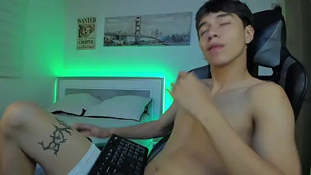 facebaby1 online show from 02/13/25, 03:18