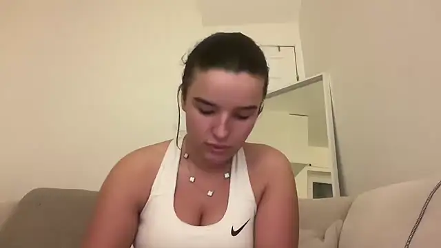 maisiesmithx online show from 01/19/25, 10:39