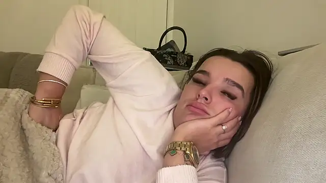 maisiesmithx online show from 01/27/25, 07:45