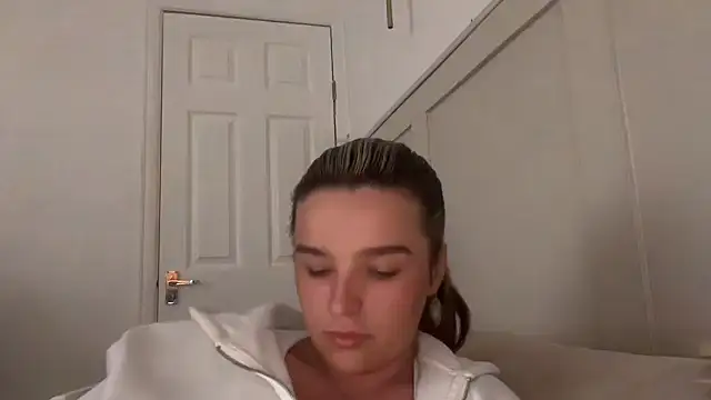 maisiesmithx online show from 09/16/25, 01:01