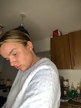 maisiesmithx online show from 10/01/25, 10:38