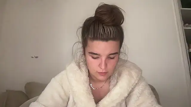 maisiesmithx online show from 10/31/25, 11:55