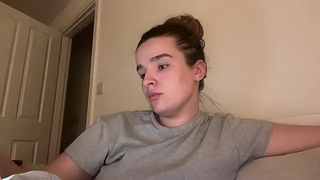 Snapshot of maisiesmithx chatting on 03/09/26, 10:03 maisiesmithx online show from 03/09/26, 10:03