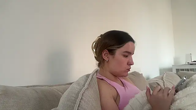 Snapshot of maisiesmithx chatting on 03/20/26, 04:12 maisiesmithx online show from 03/20/26, 04:12