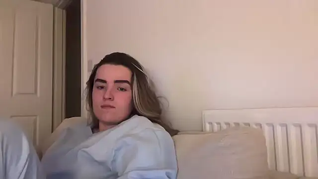 Snapshot of maisiesmithx chatting on 03/24/26, 12:37 maisiesmithx online show from 03/24/26, 12:37