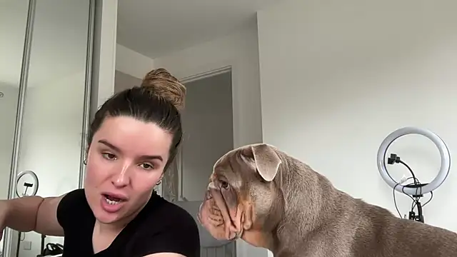 Snapshot of maisiesmithx chatting on 04/04/26, 01:19 maisiesmithx online show from 04/04/26, 01:19