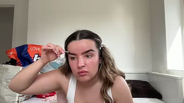 Snapshot of maisiesmithx chatting on 04/08/26, 11:10 maisiesmithx online show from 04/08/26, 11:10