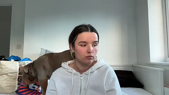 Snapshot of maisiesmithx chatting on 04/12/26, 05:40 maisiesmithx online show from 04/12/26, 05:40