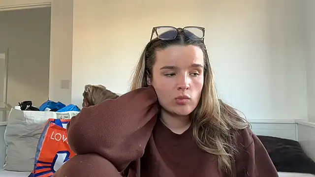 Snapshot of maisiesmithx chatting on 04/13/26, 05:51 maisiesmithx online show from 04/13/26, 05:51