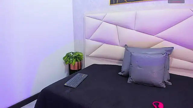 Vale n Matt online show from 11/13/25, 01:48