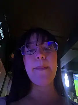 Snapshot of ValenG023 chatting on 12/11/24, 01:26 ValenG023 online show from 12/11/24, 01:26