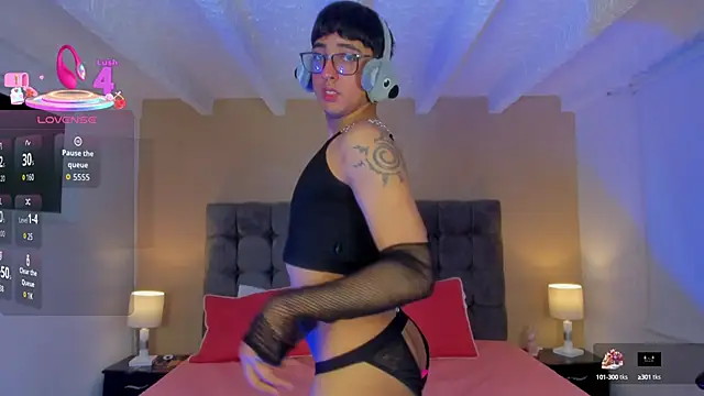 Snapshot of Dark_hairy_ chatting on 10/12/25, 05:28 Dark hairy online show from 10/12/25, 05:28