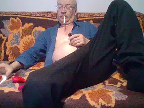 Snapshot of loverboyxxx69 chatting on 02/12/25, 02:35 loverboyxxx69 online show from 02/12/25, 02:35