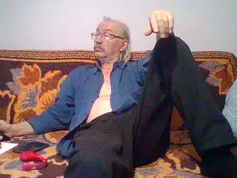 Snapshot of loverboyxxx69 chatting on 02/19/25, 12:14 loverboyxxx69 online show from 02/19/25, 12:14