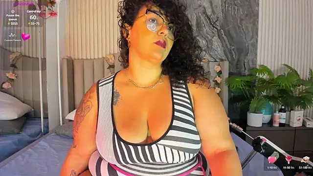 Reginavegaa online show from 03/04/25, 12:01