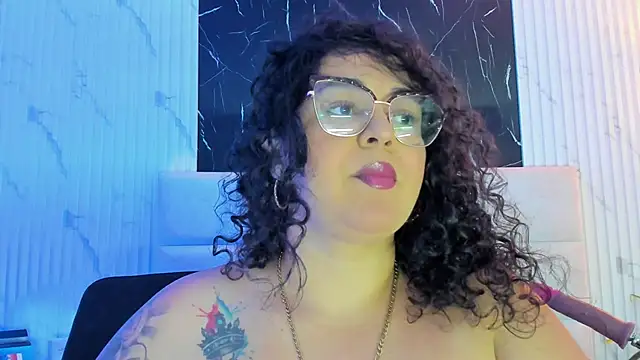 Reginavegaa online show from 09/09/25, 11:43