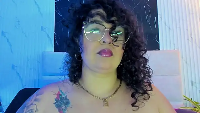 Reginavegaa online show from 09/10/25, 11:43