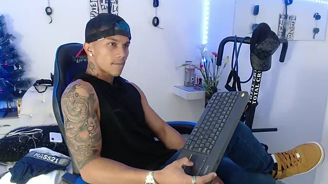 Leonard Price online show from 02/11/25, 03:51