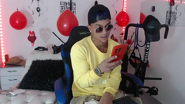 Leonard Price online show from 02/14/25, 03:22