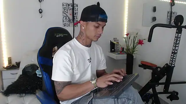 Leonard Price online show from 02/21/25, 03:34