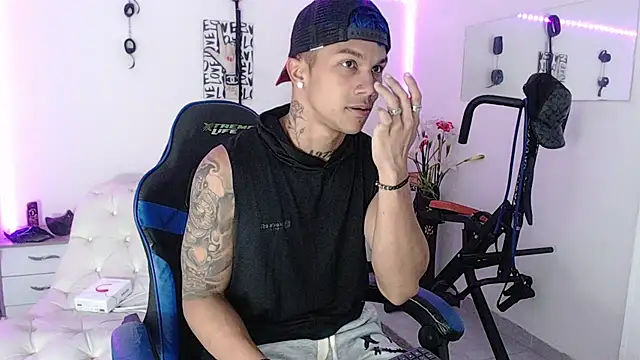 Leonard Price online show from 03/03/25, 01:31