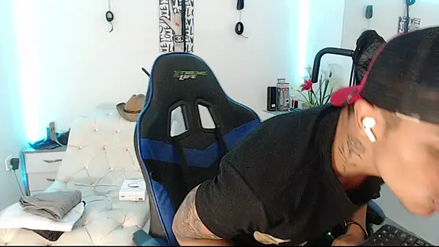 Leonard Price online show from 03/05/25, 03:07