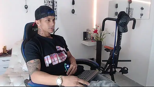 Leonard Price online show from 03/07/25, 01:42