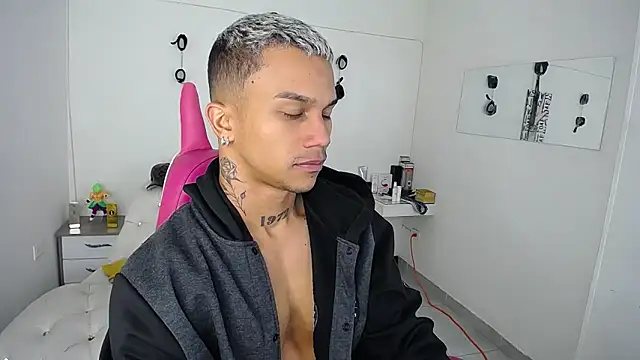 Leonard Price online show from 09/16/25, 02:34