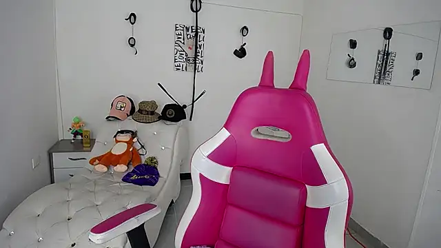 Leonard Price online show from 09/19/25, 01:07